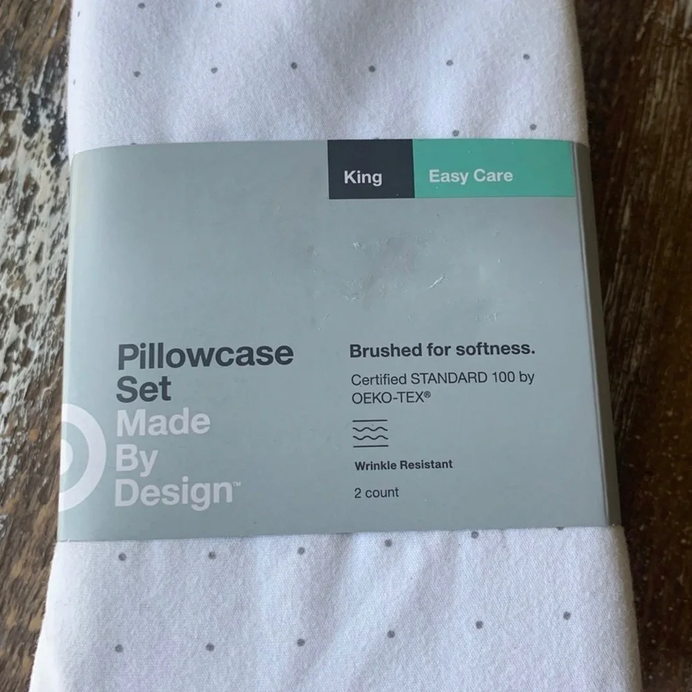 Target King easy care pillowcase set NWT